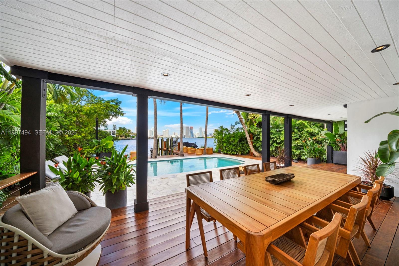 244 W San Marino Dr