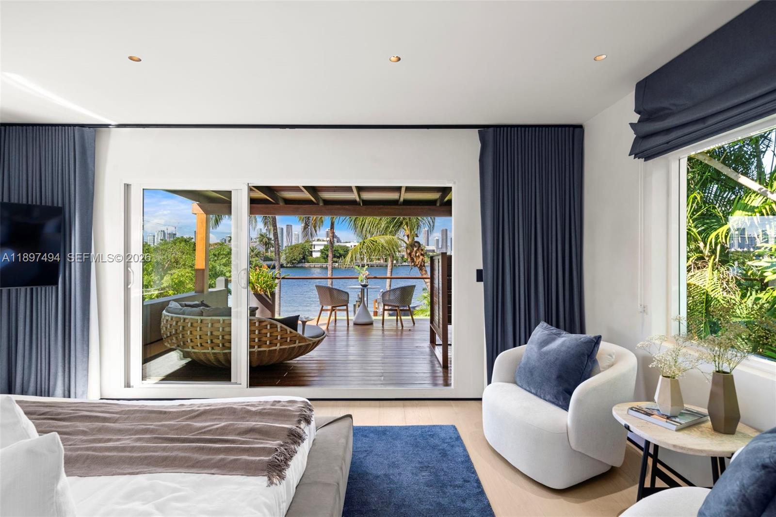 244 W San Marino Dr