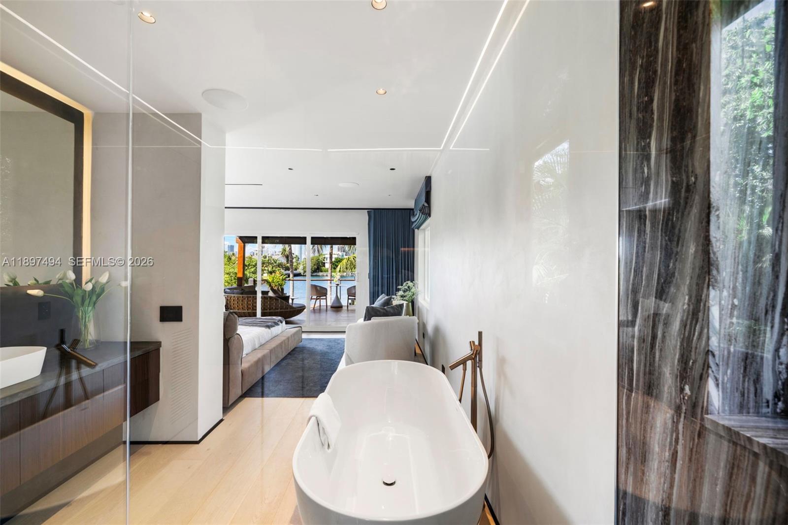 244 W San Marino Dr