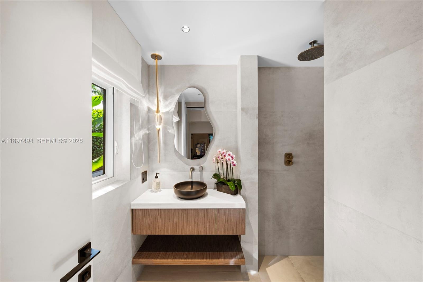 244 W San Marino Dr