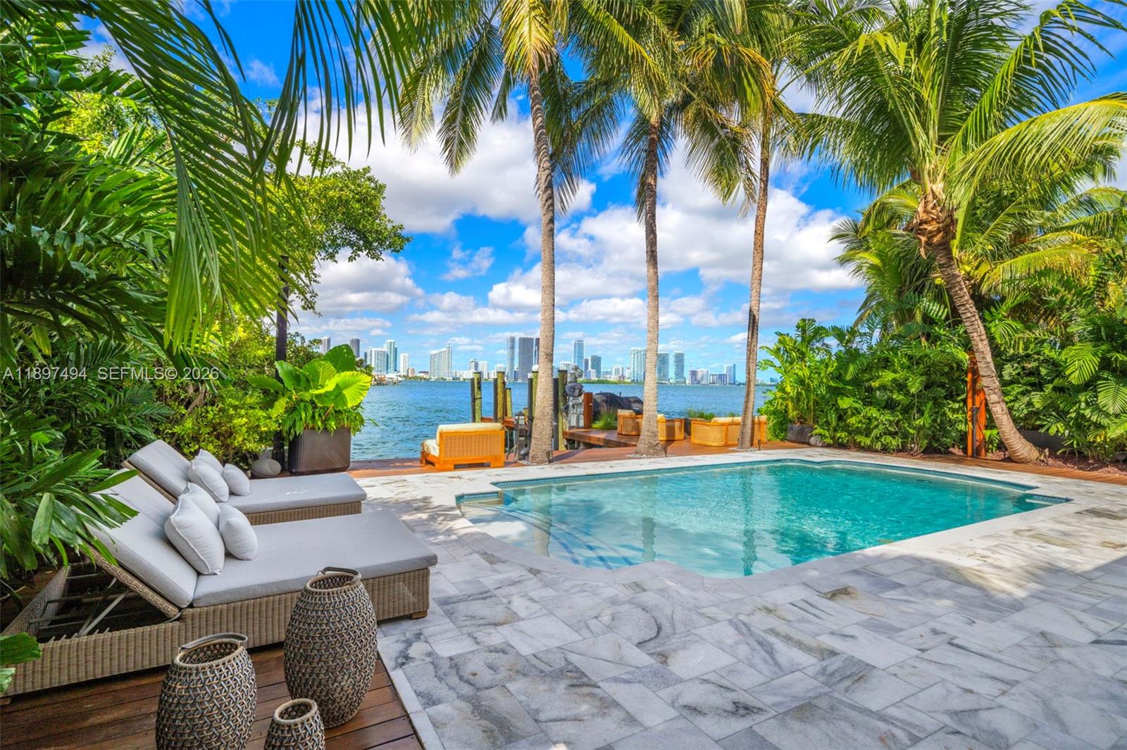 244 W San Marino Dr