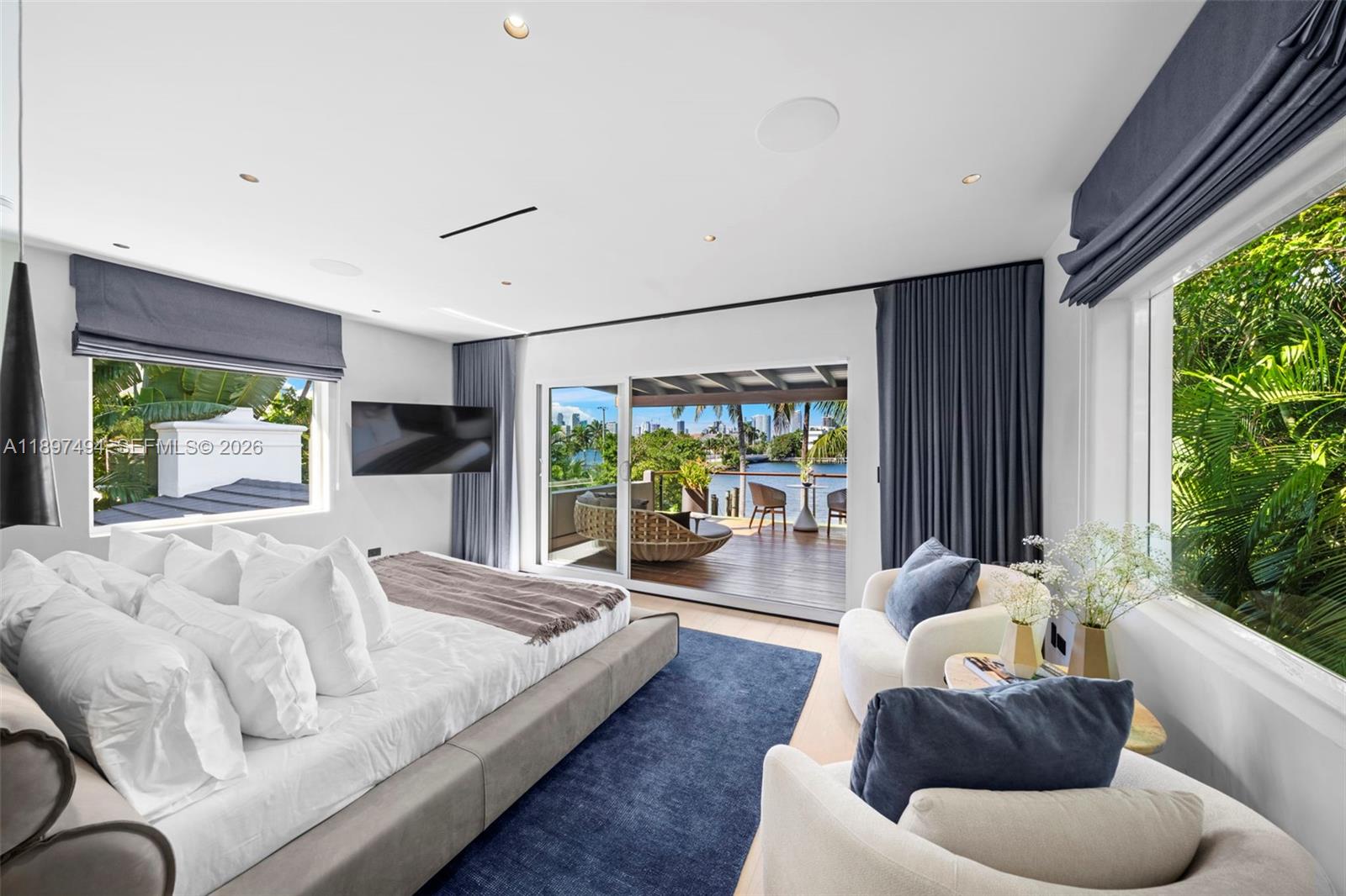 244 W San Marino Dr