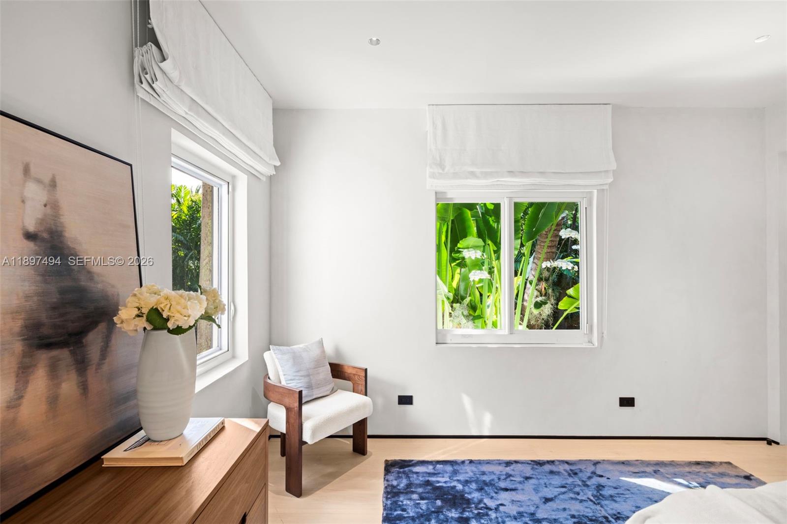 244 W San Marino Dr