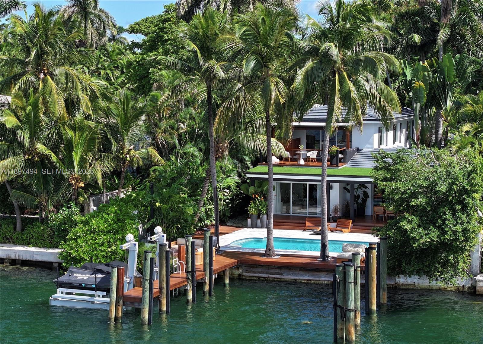 244 W San Marino Dr