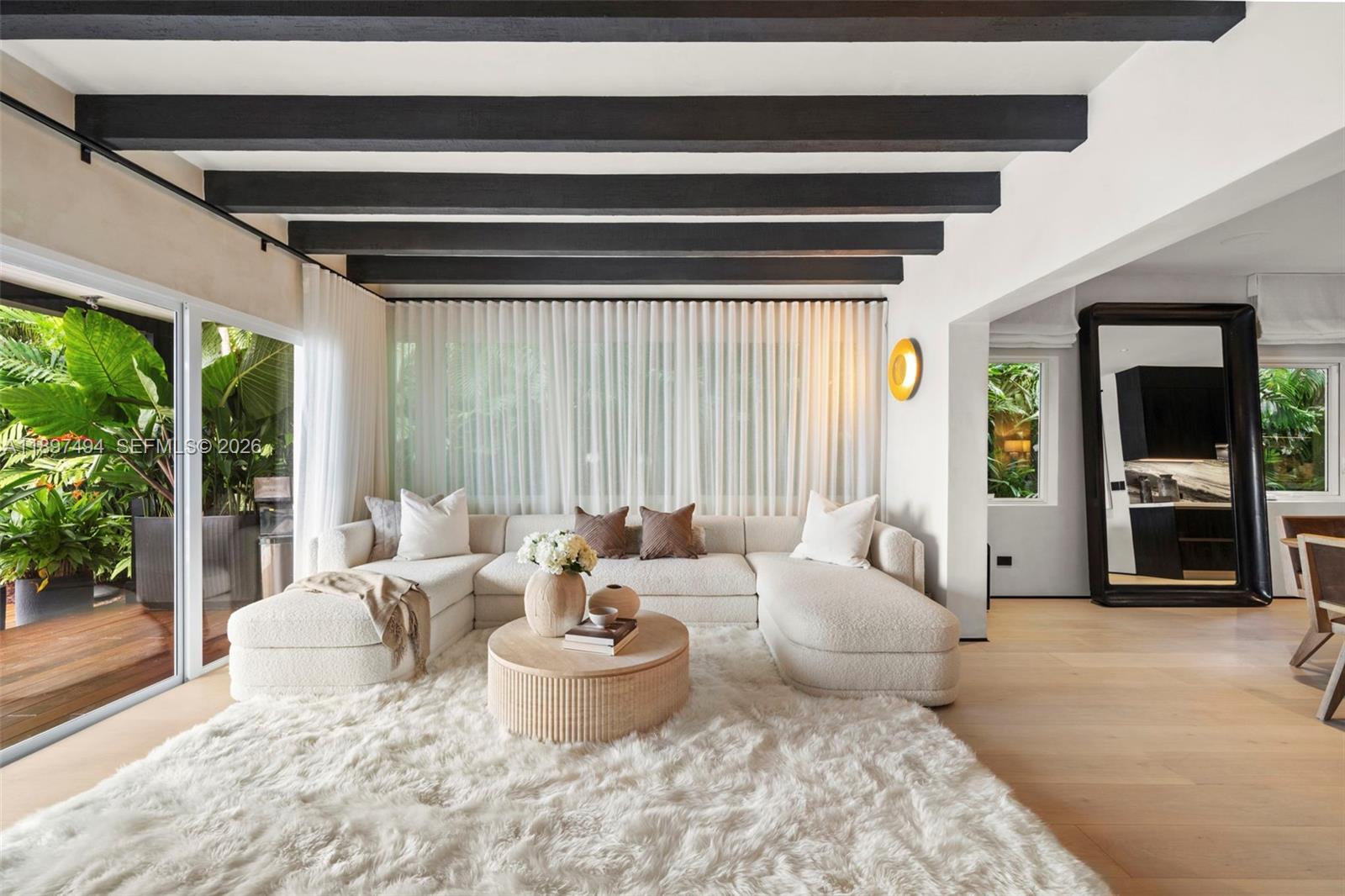 244 W San Marino Dr