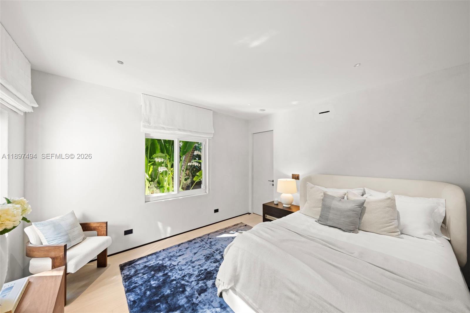 244 W San Marino Dr