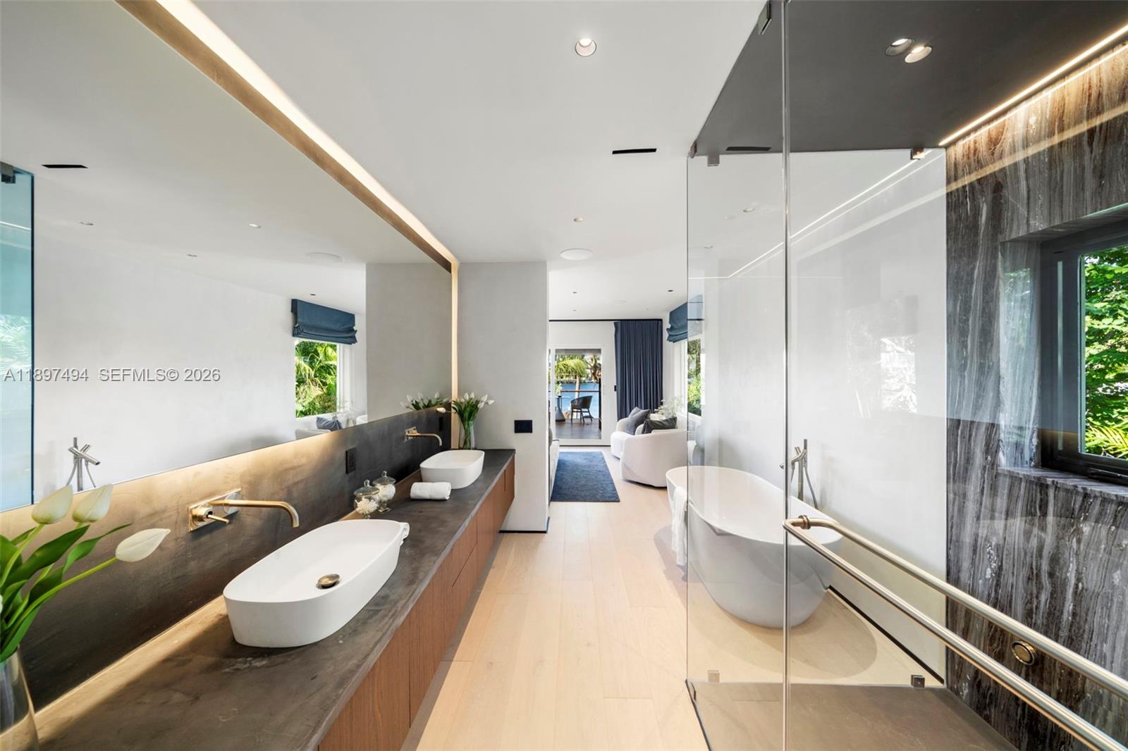 244 W San Marino Dr