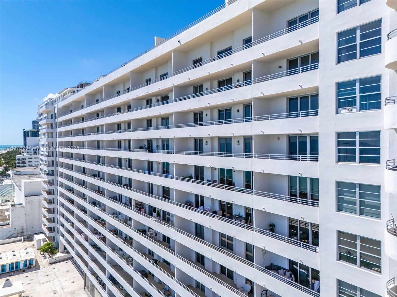 5555 Collins Ave # 14E
