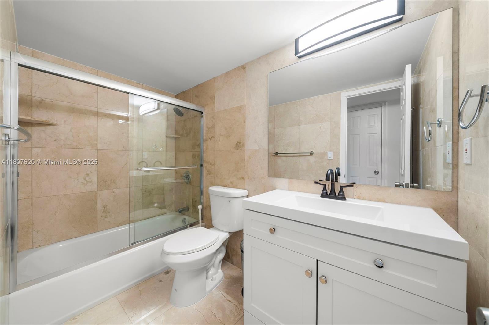 5555 Collins Ave # 14E