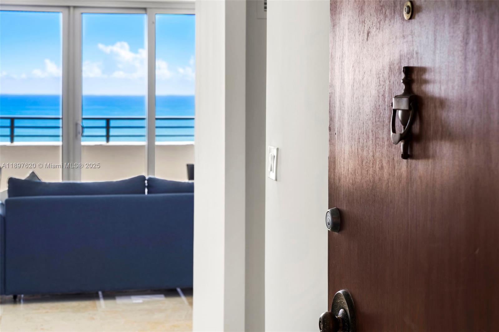 5555 Collins Ave # 14E