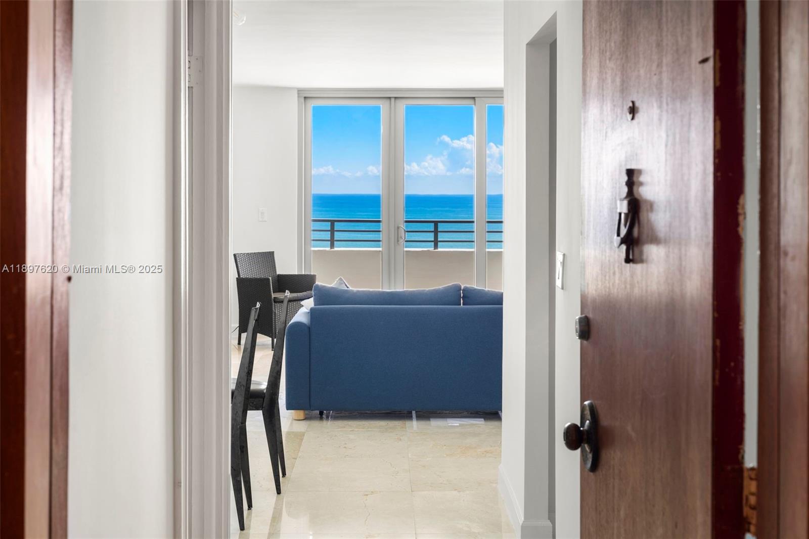 5555 Collins Ave # 14E