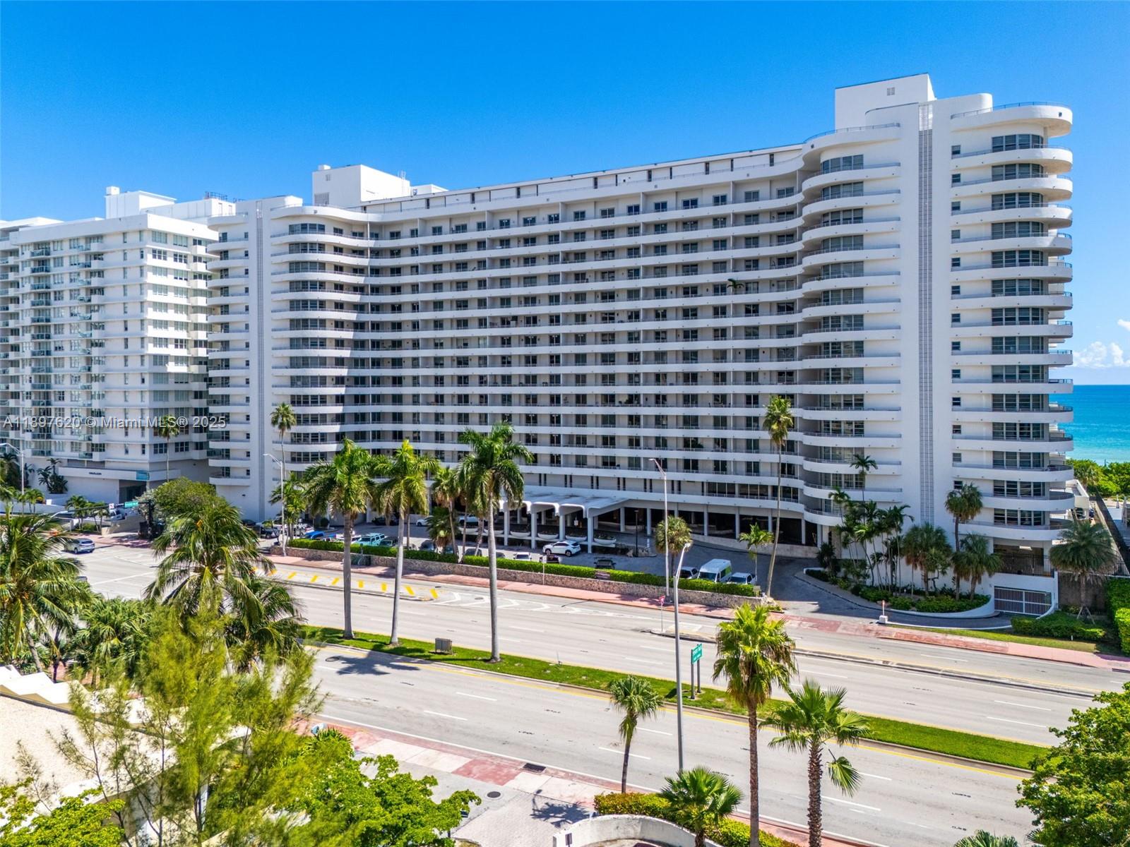 5555 Collins Ave # 14E
