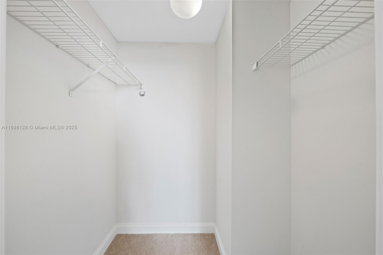 4775 Collins Ave # 3207