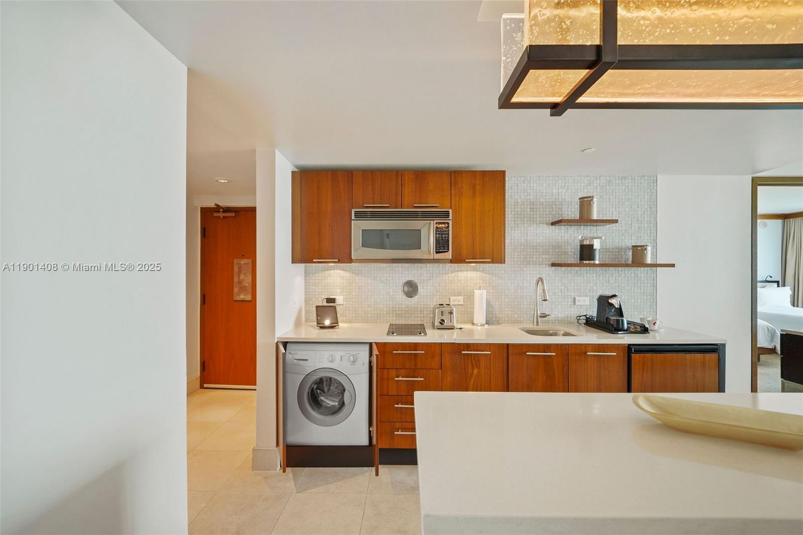 6801 Collins Ave # 422