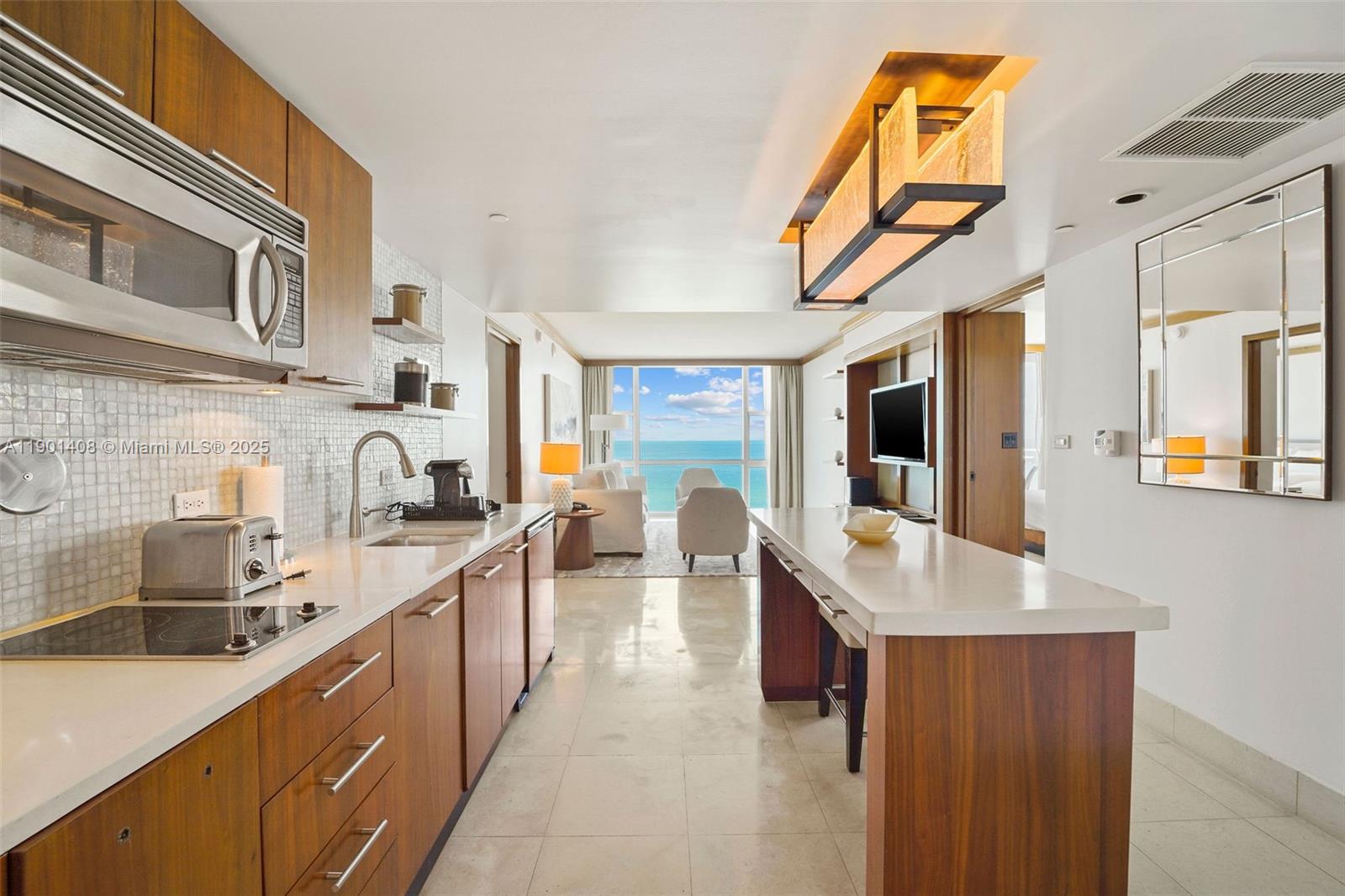6801 Collins Ave # 422