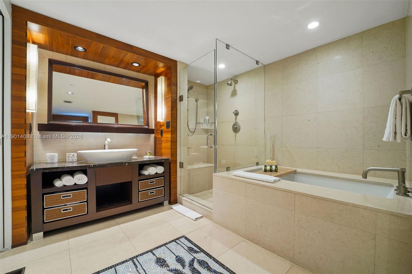 6801 Collins Ave # 422