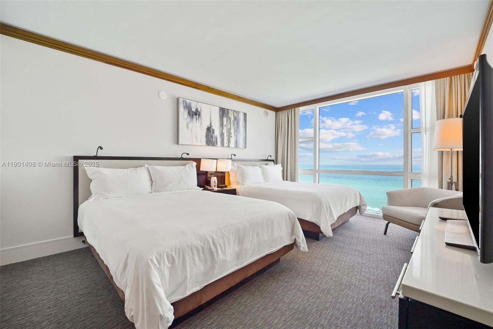6801 Collins Ave # 422