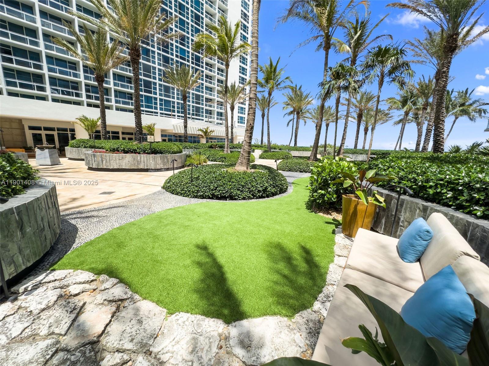 6801 Collins Ave # 422