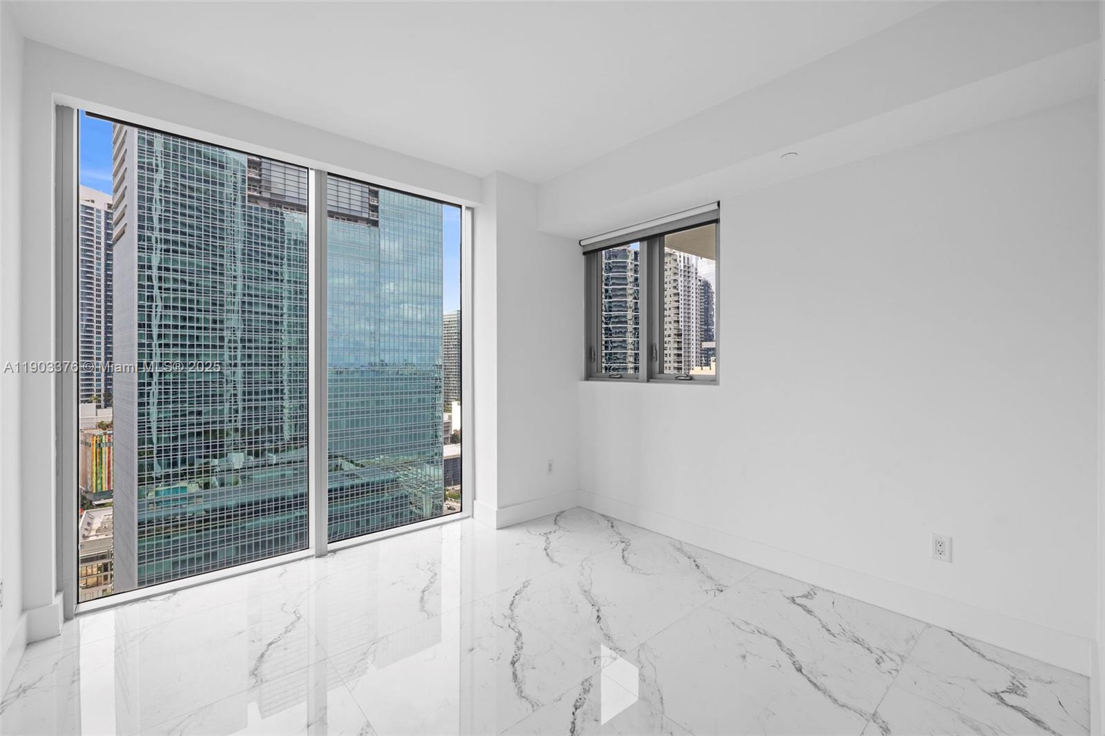 1300 Brickell Bay Dr # 2402