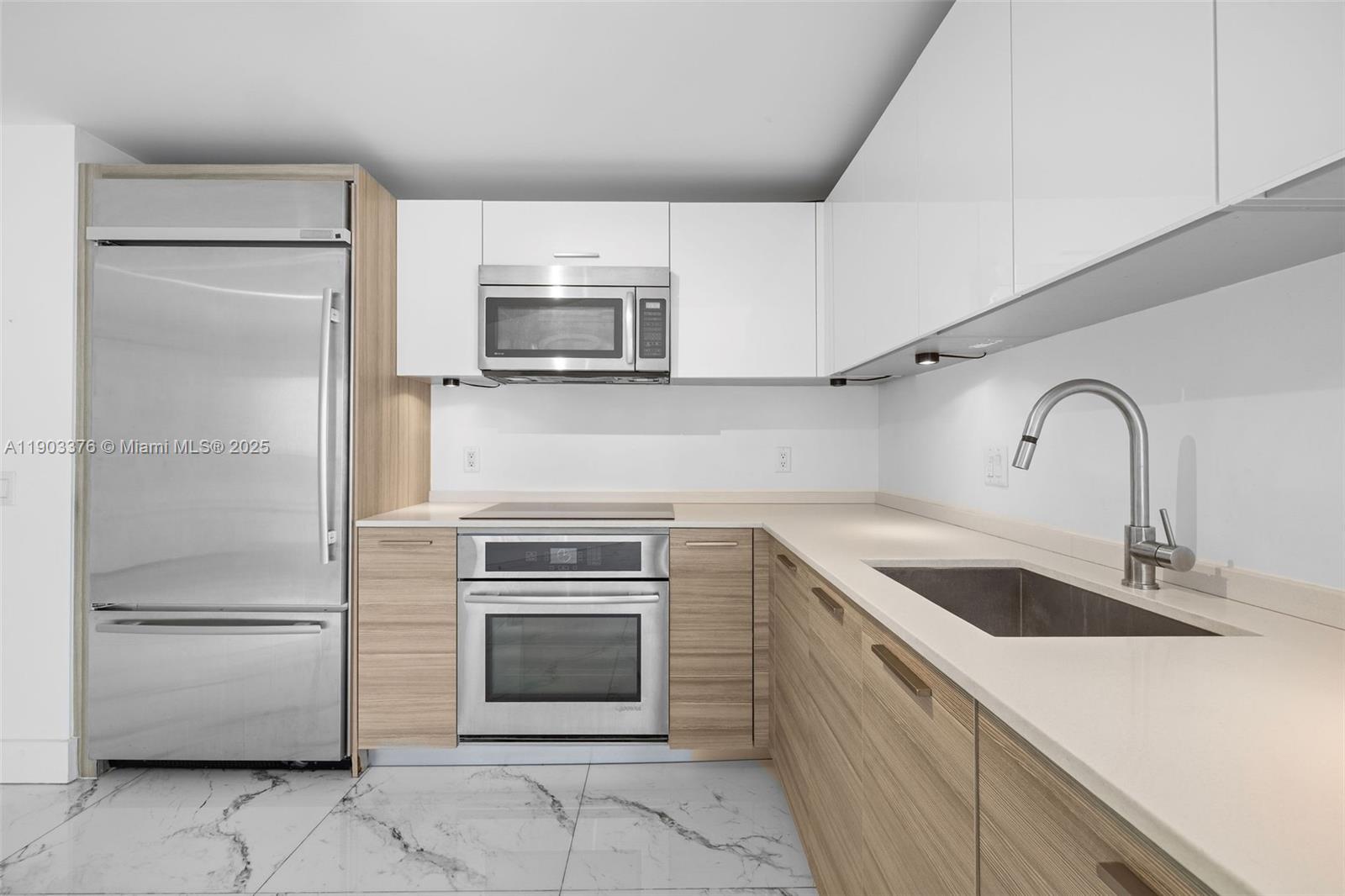 1300 Brickell Bay Dr # 2402