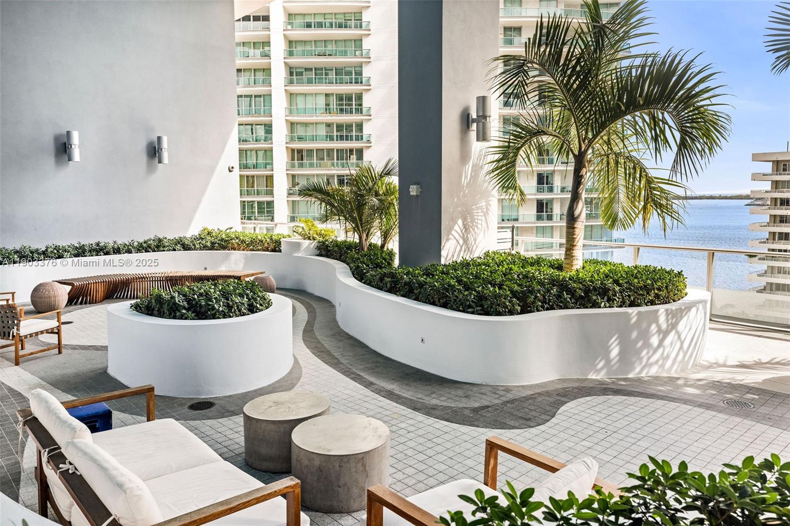 1300 Brickell Bay Dr # 2402
