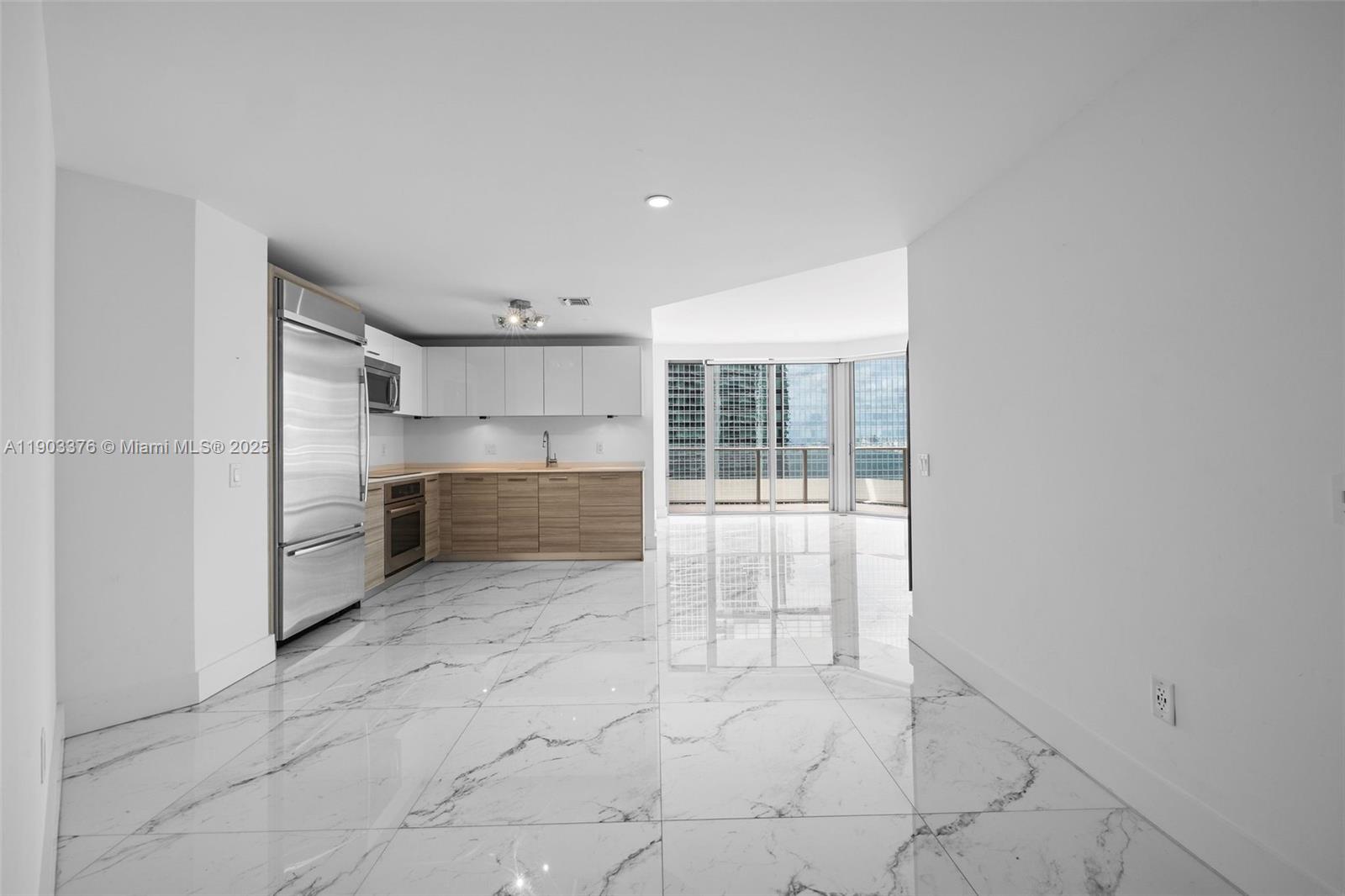 1300 Brickell Bay Dr # 2402