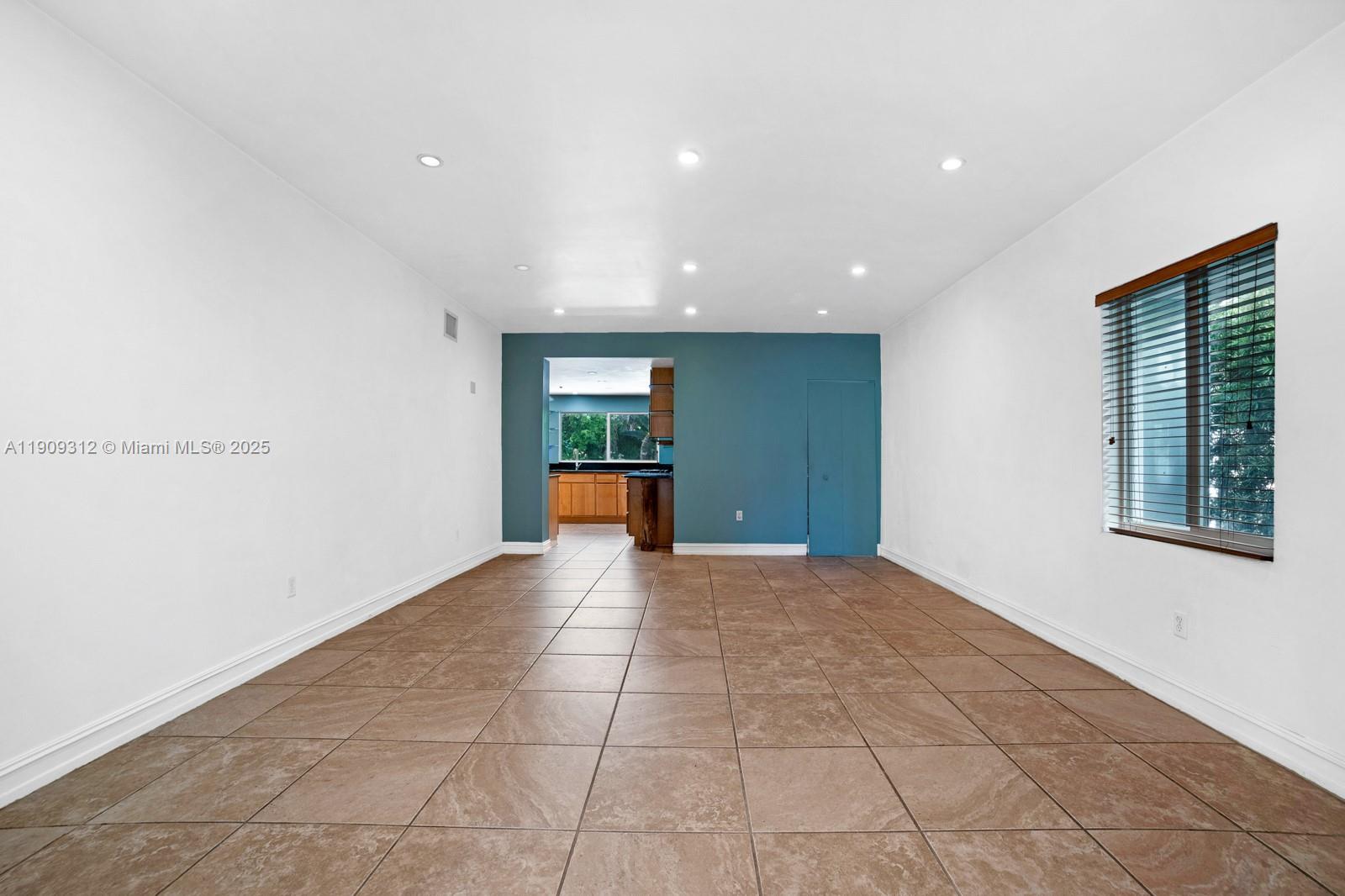 3470 N Meridian Ave