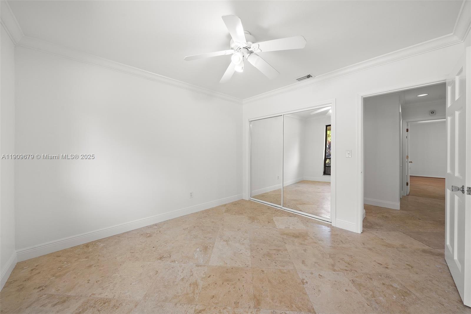 13240 N Calusa Club Dr