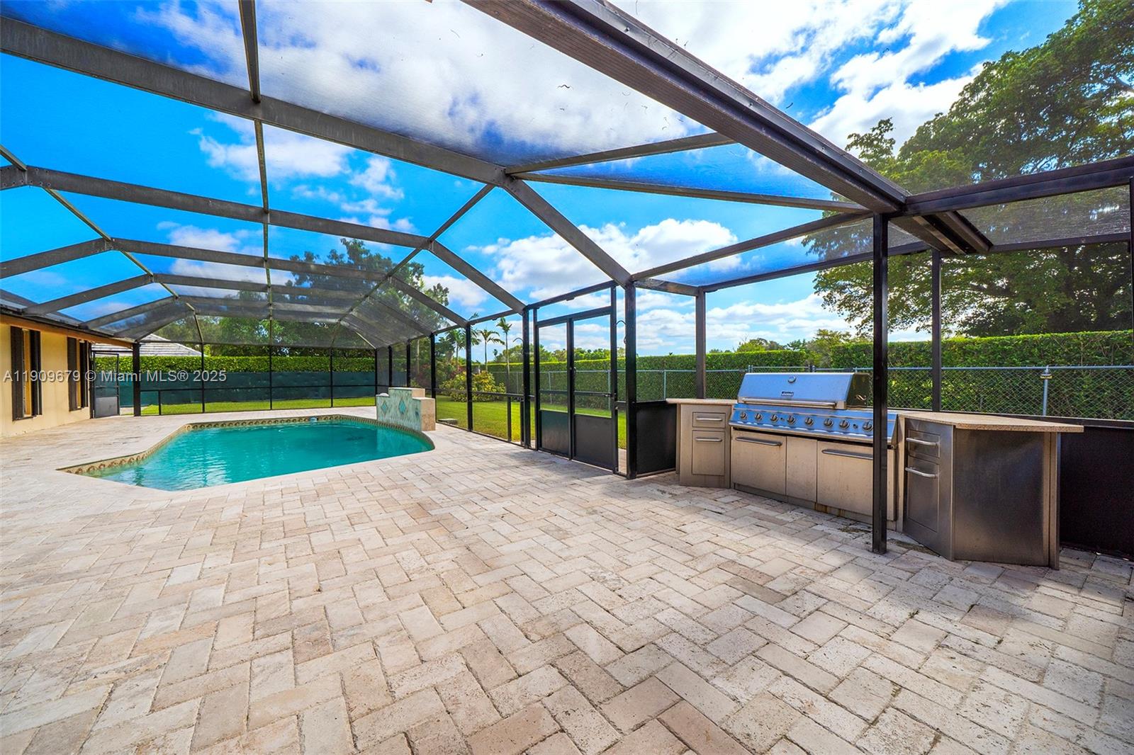 13240 N Calusa Club Dr