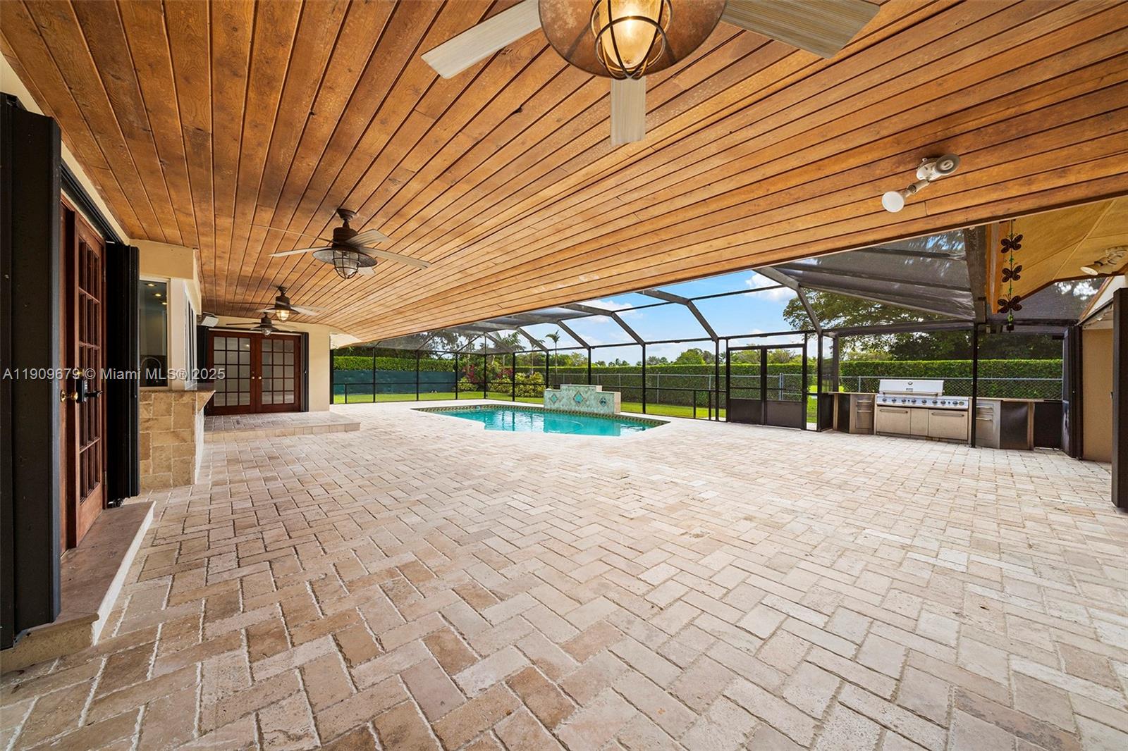 13240 N Calusa Club Dr