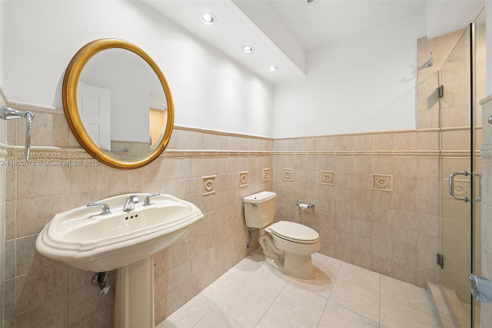 13240 N Calusa Club Dr