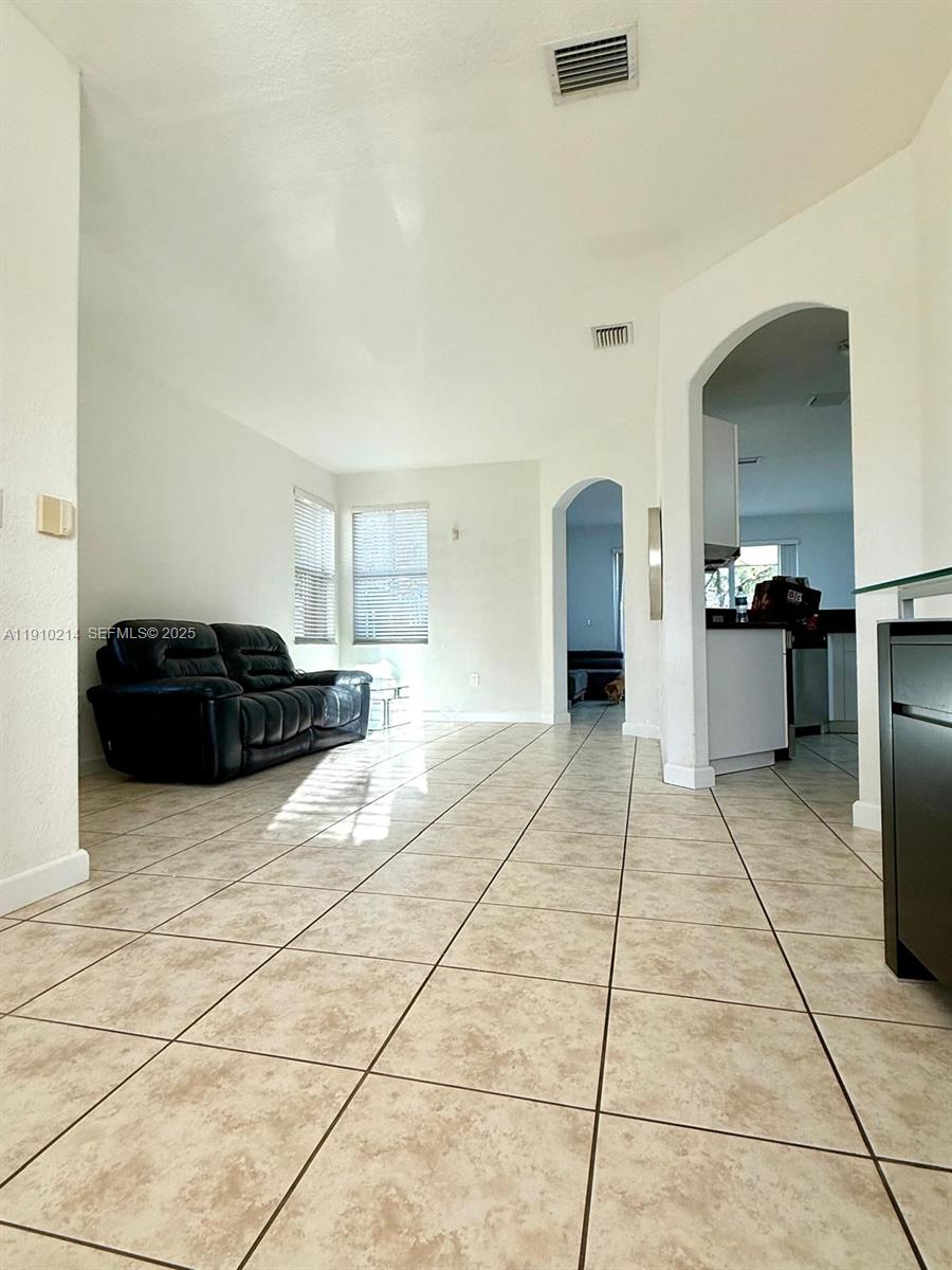 8675 NW 109th Ct