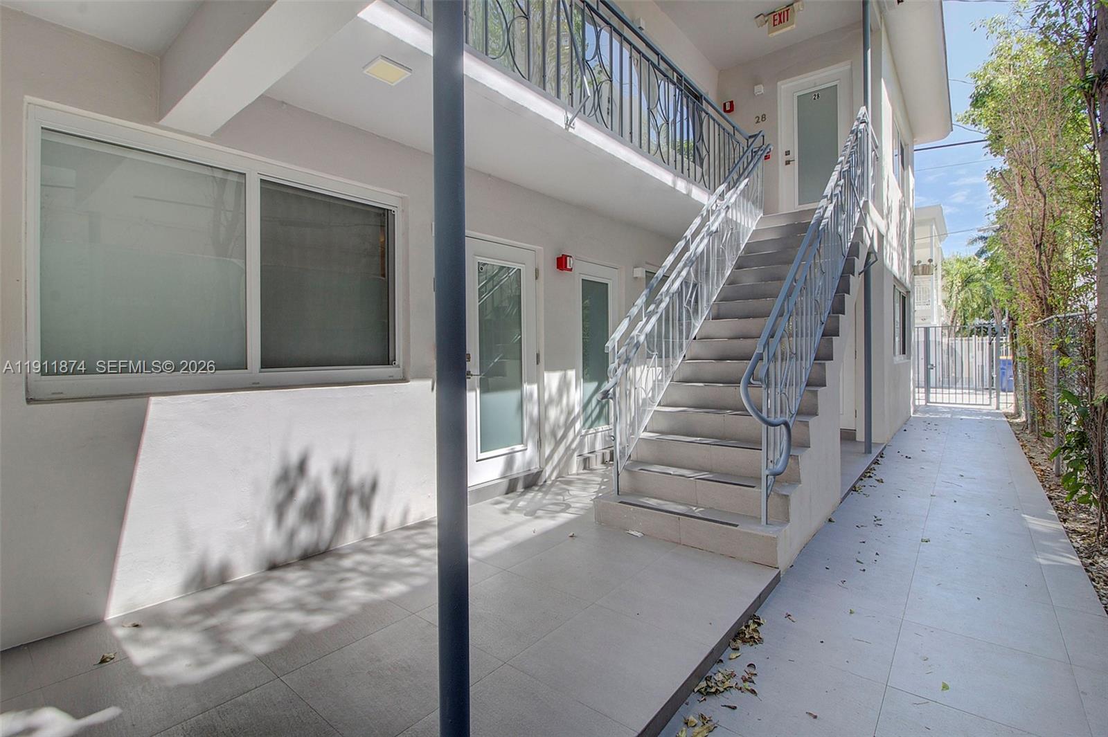 1035 Euclid Ave # 25