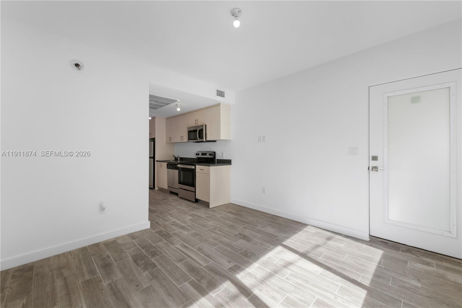 1035 Euclid Ave # 25