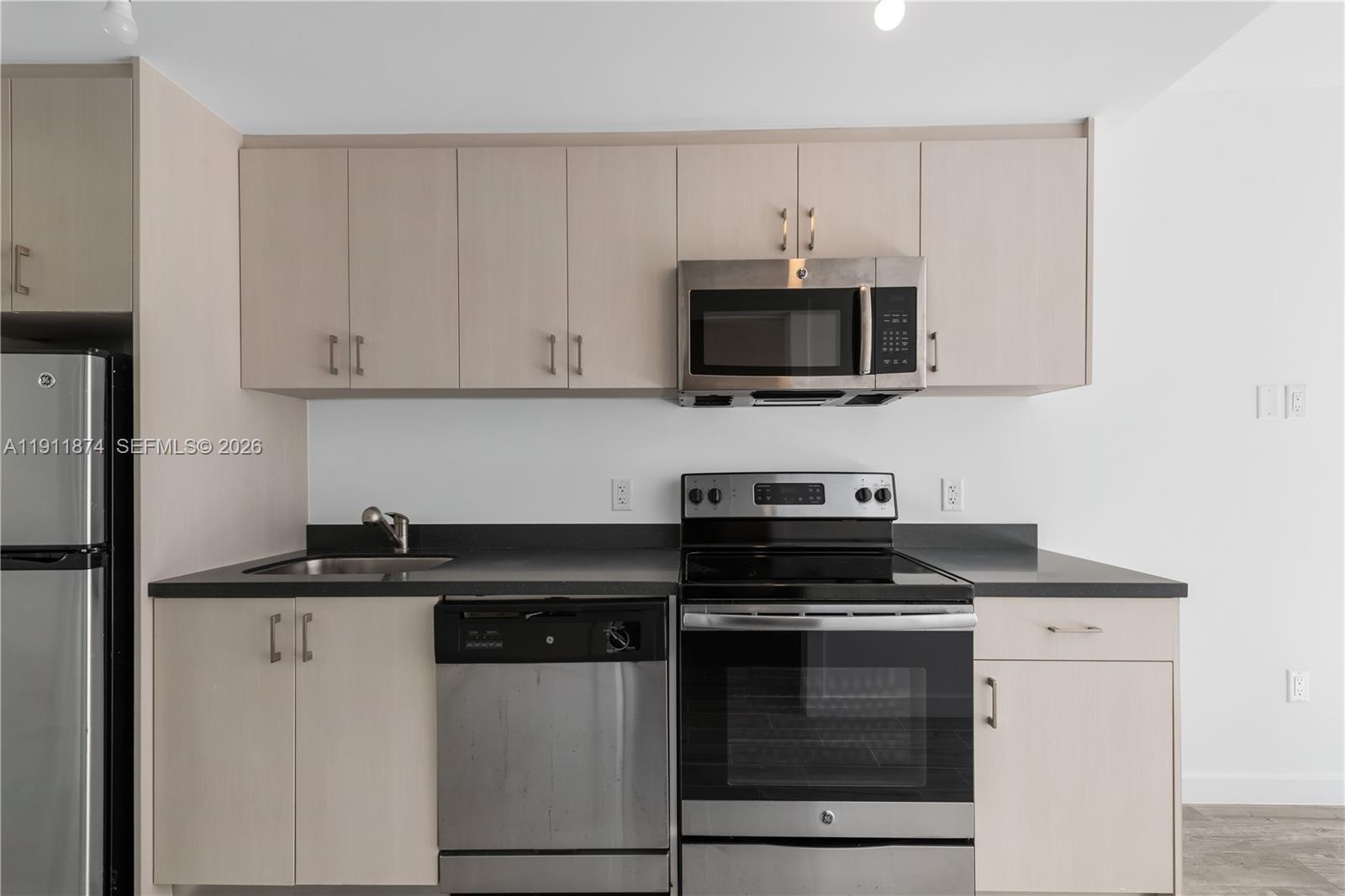 1035 Euclid Ave # 25