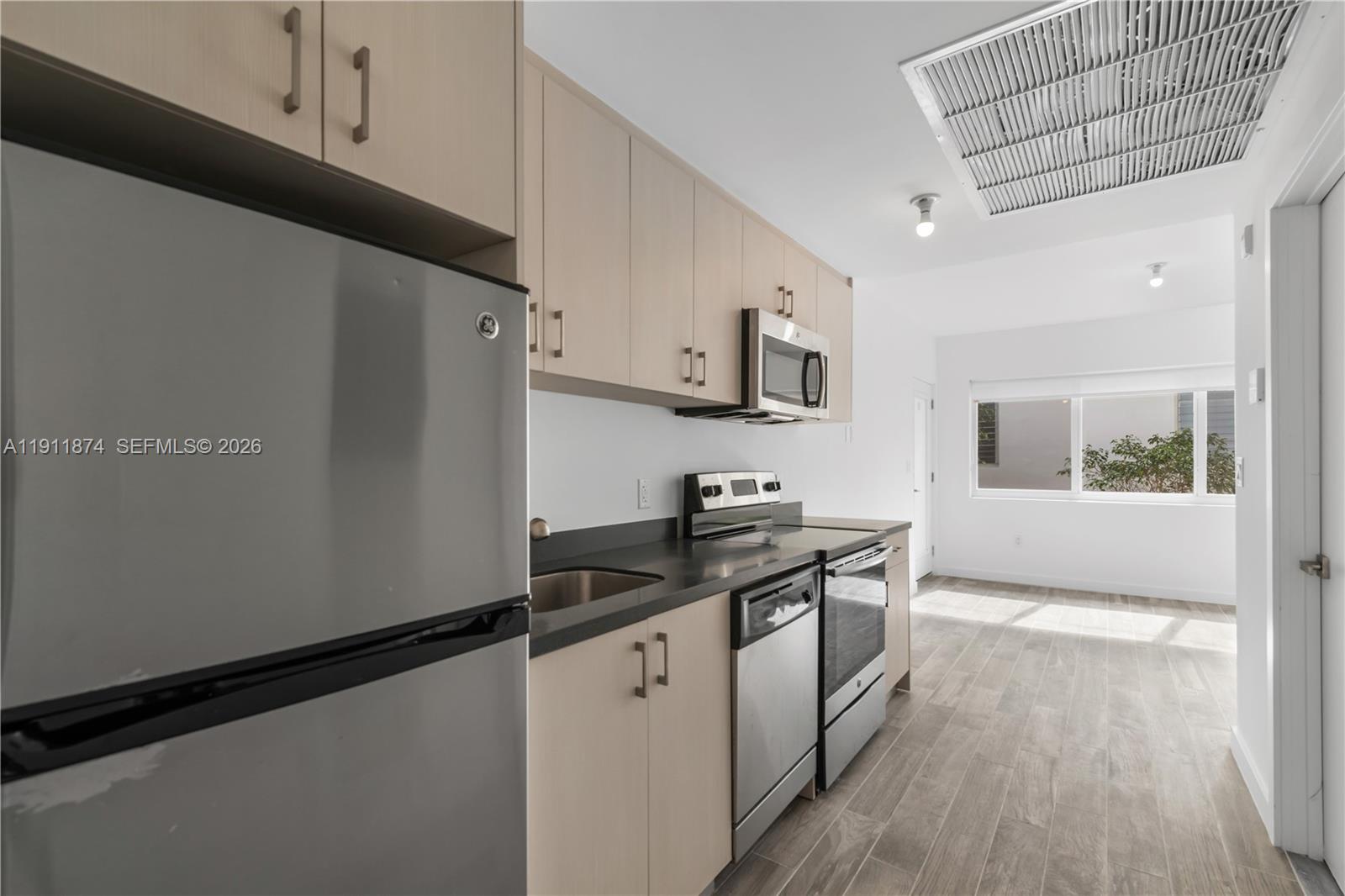 1035 Euclid Ave # 25