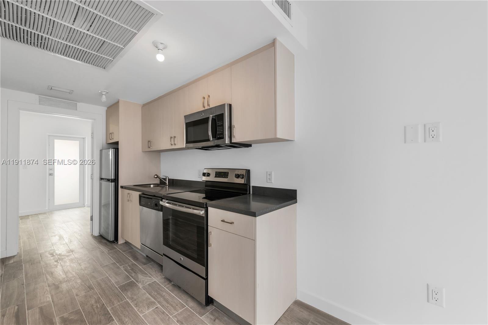 1035 Euclid Ave # 25