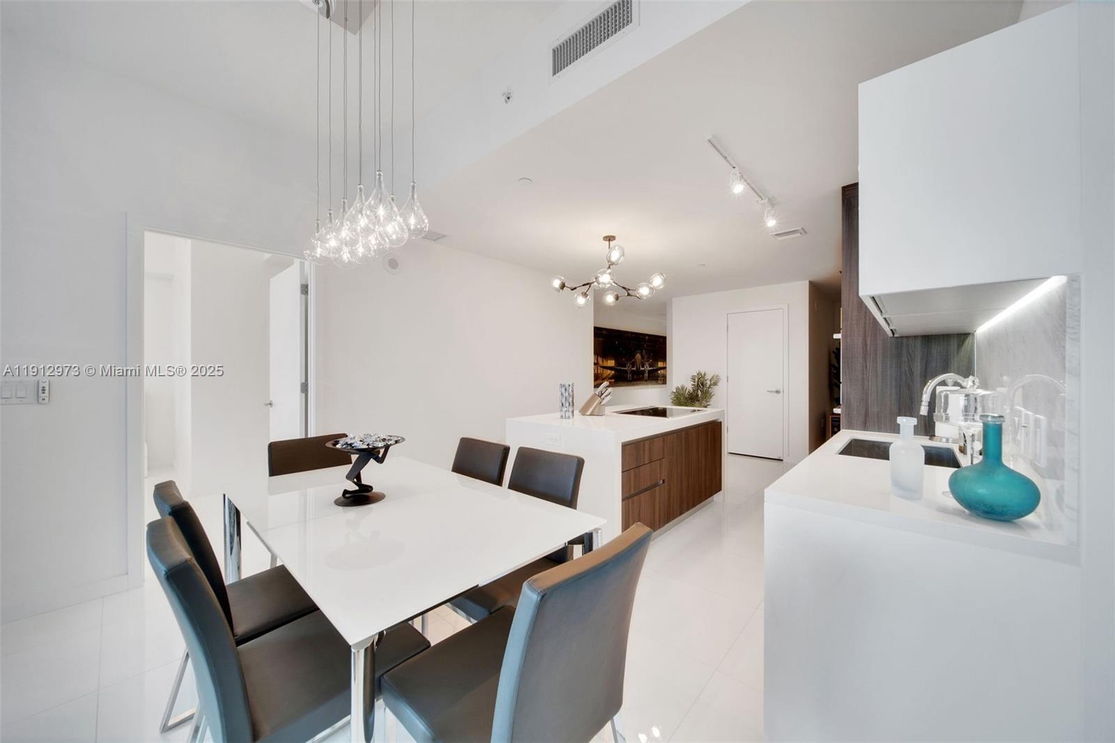 851 NE 1st Ave # 1107