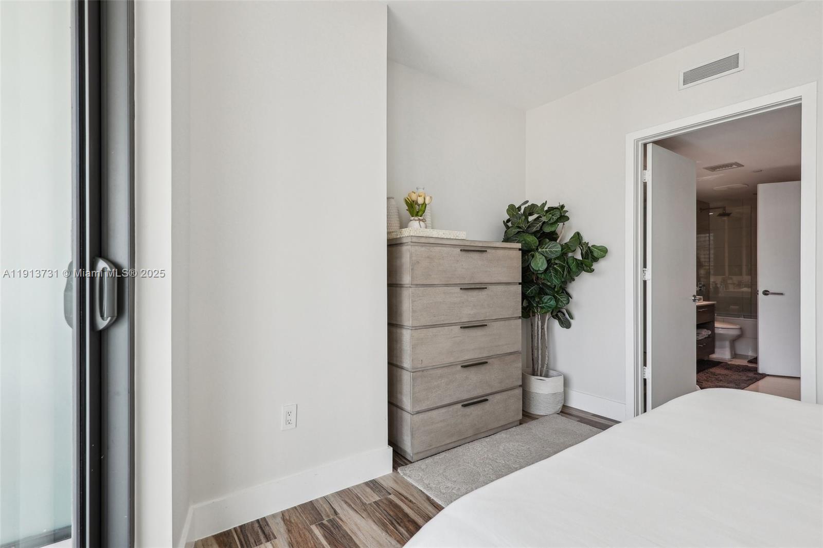1300 S Miami Ave Unit: 2404