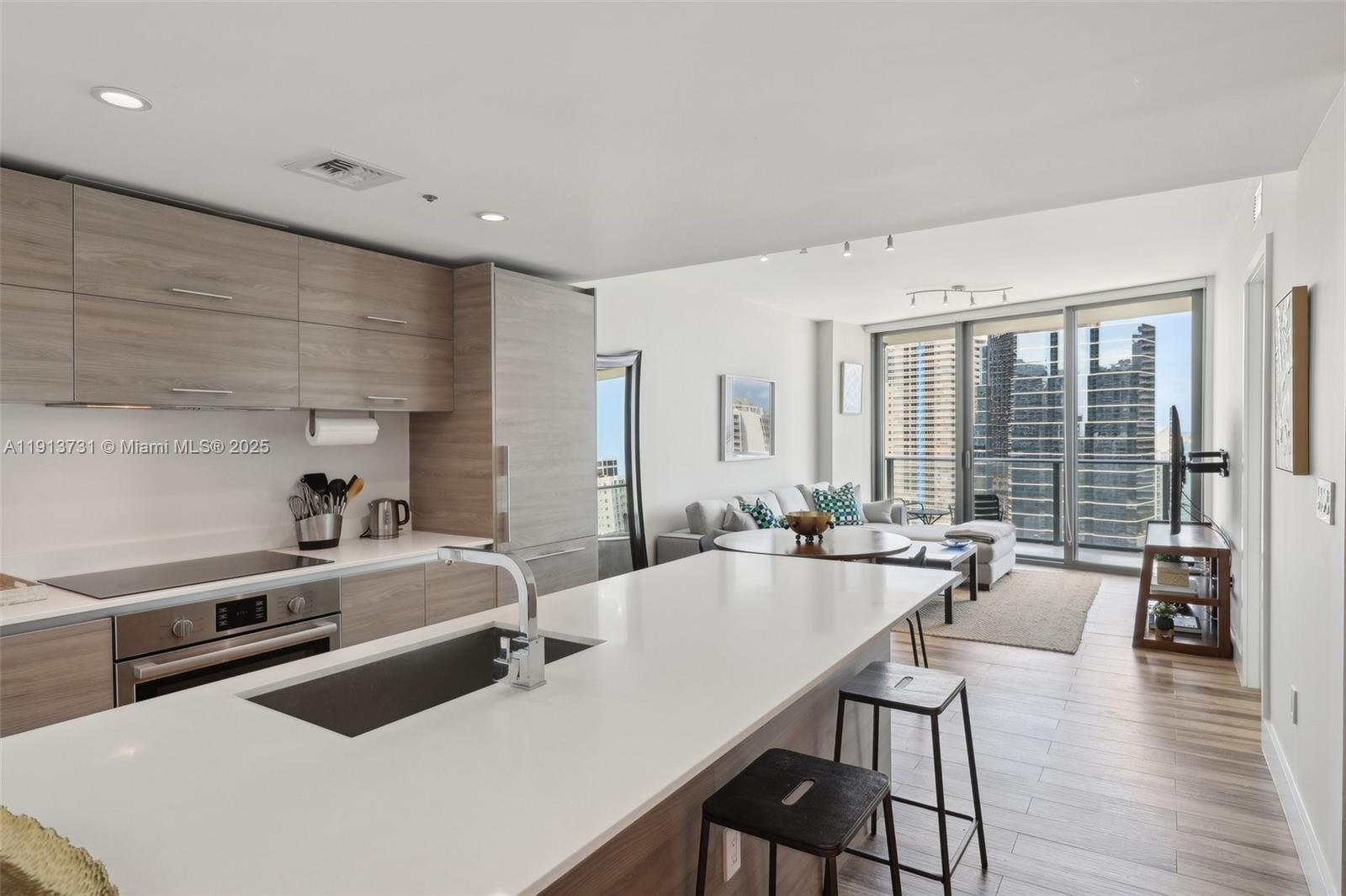 1300 S Miami Ave Unit: 2404