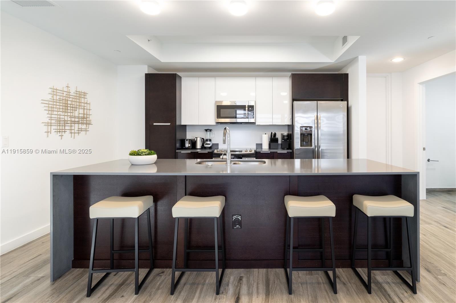2955 S Bird Ave # B Unit: PH-B