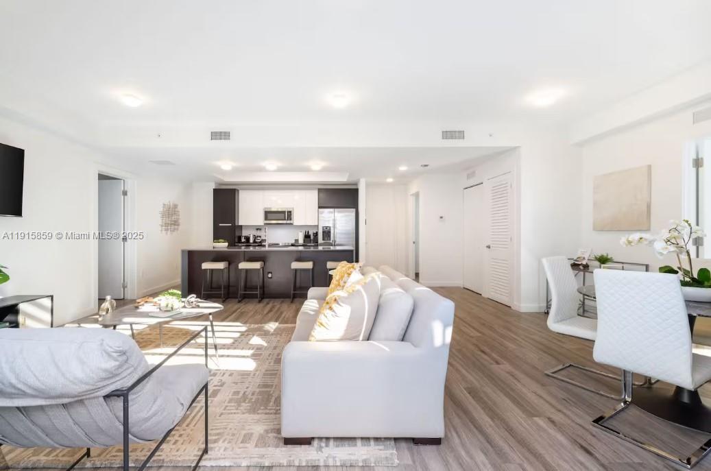 2955 S Bird Ave # B Unit: PH-B