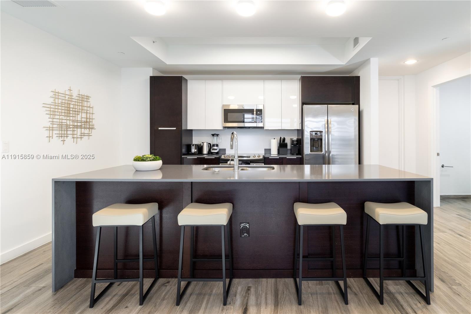 2955 S Bird Ave # B Unit: PH-B
