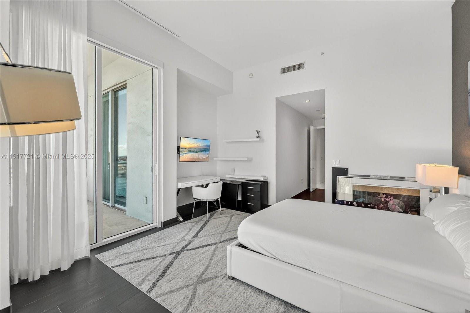 900 Brickell Key Blvd # 2304