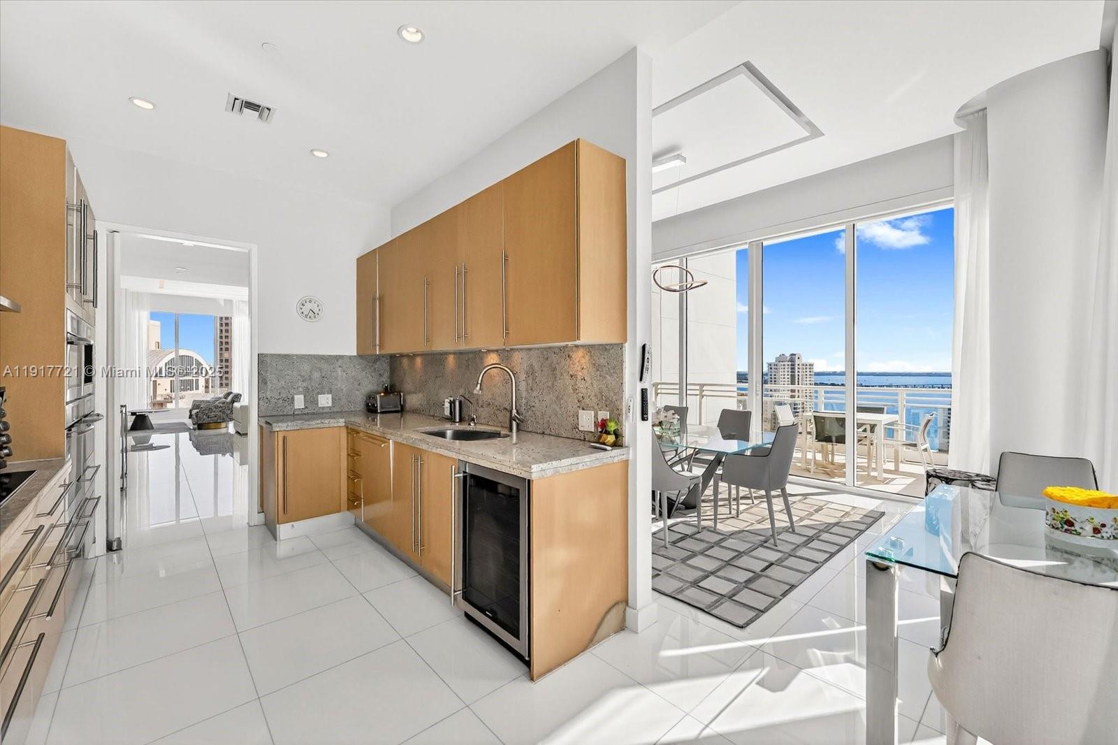 900 Brickell Key Blvd # 2304