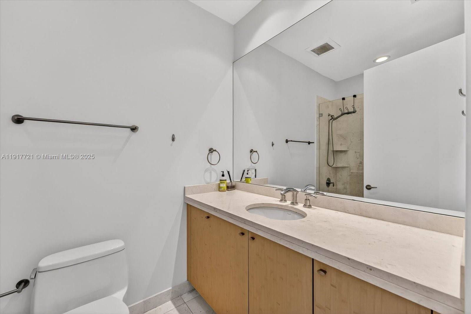 900 Brickell Key Blvd # 2304