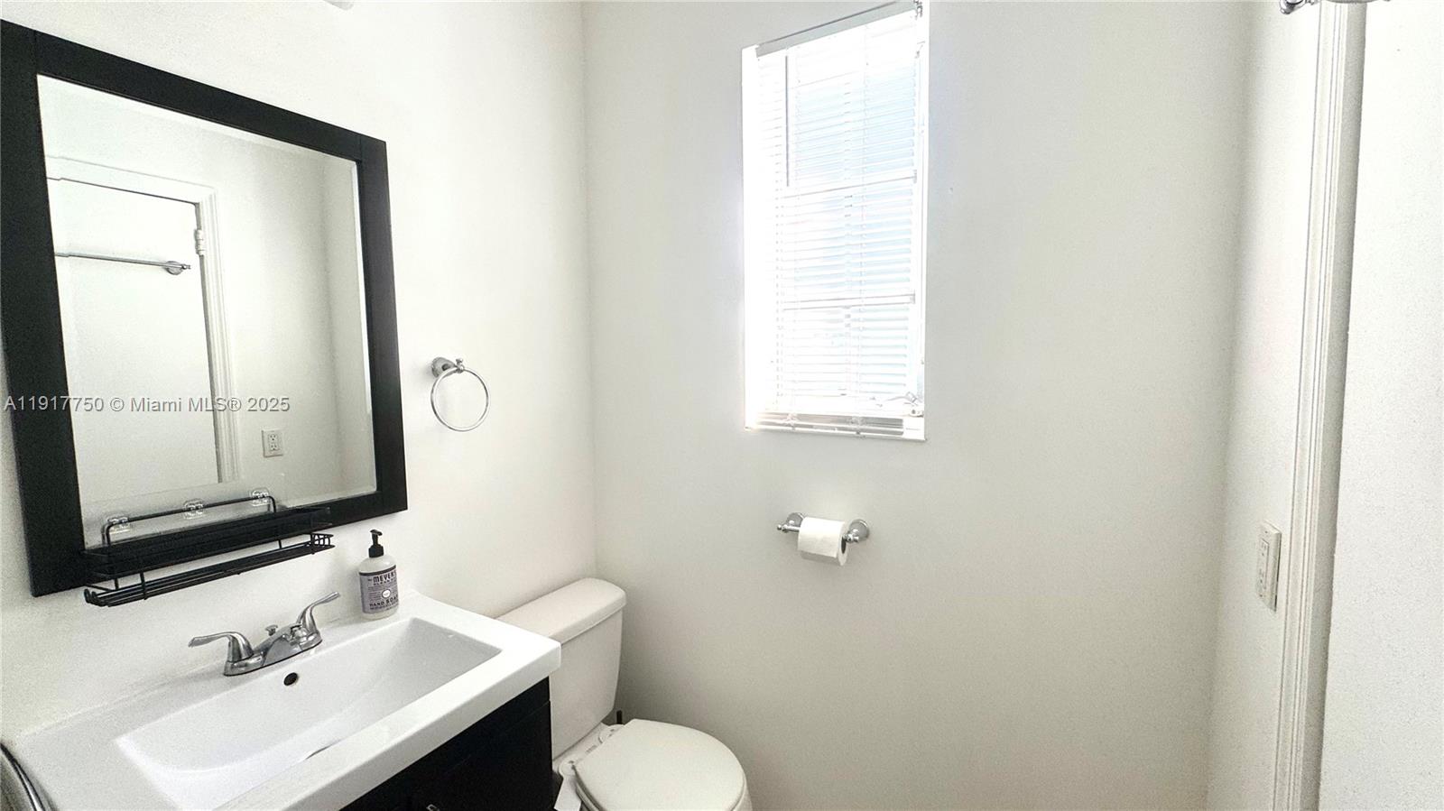 751 Euclid Ave # 3A
