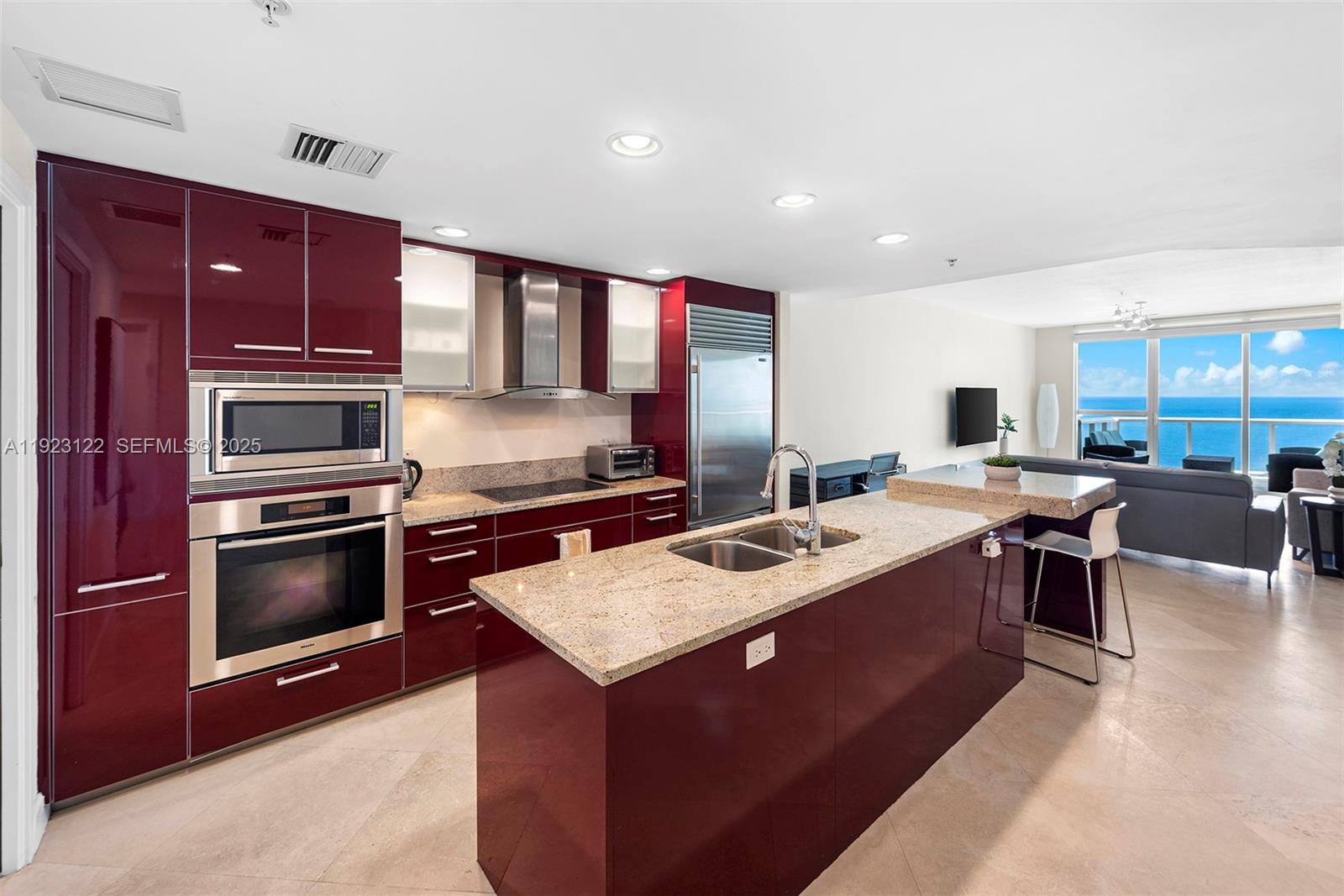 3801 Collins Ave # 1602