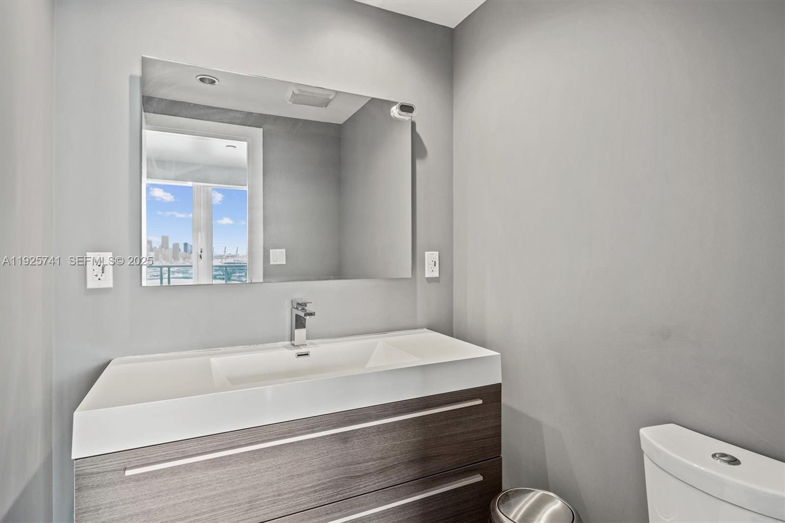 520 West Ave # 1701