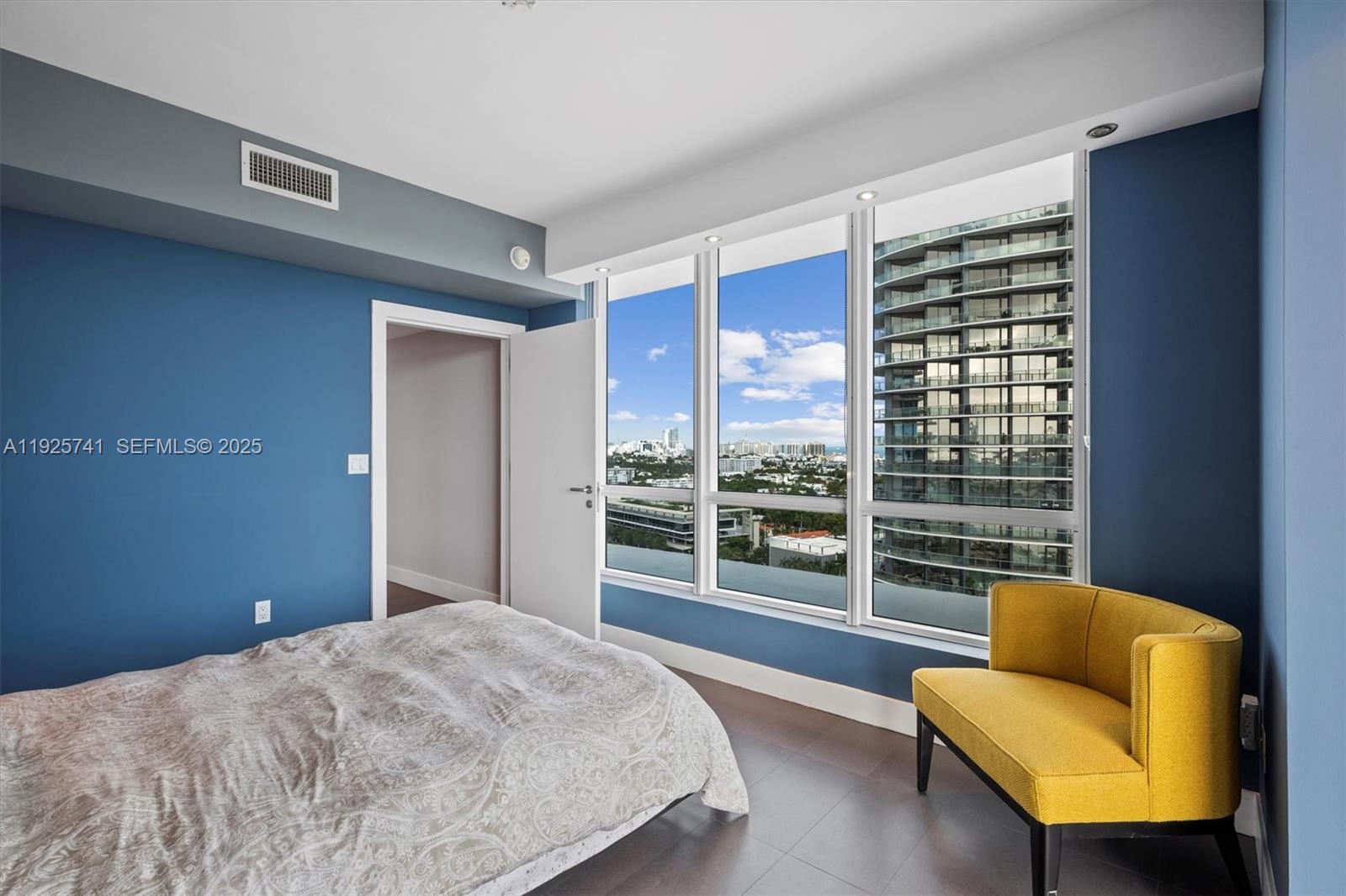520 West Ave # 1701